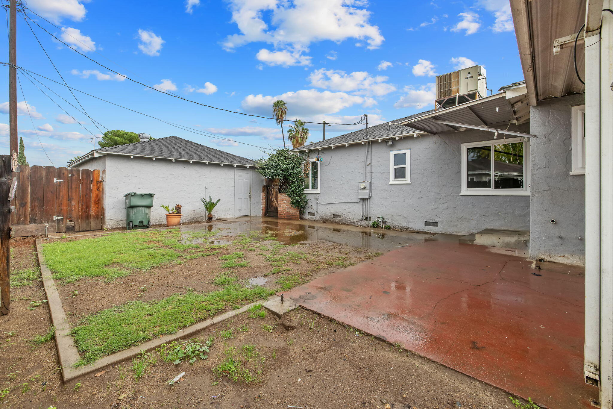 3021 E Simpson Ave, Fresno, CA 93703